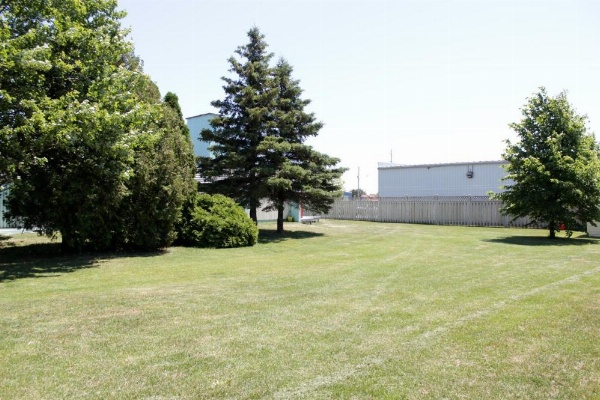 Ambassador Motel image 13