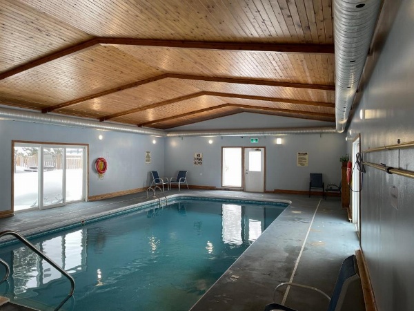 Ambassador Motel image 15