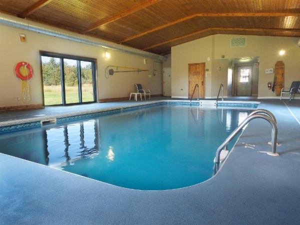 Ambassador Motel image 8